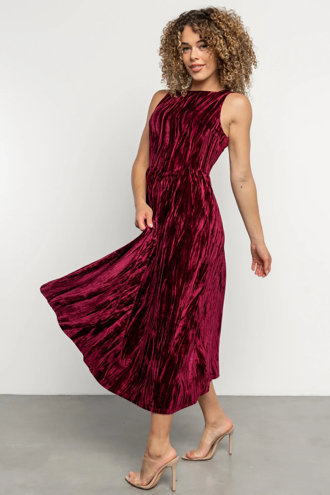 Octavia Velvet Midi Dress | Cranberry