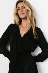 Waco Pleated Dress | Black