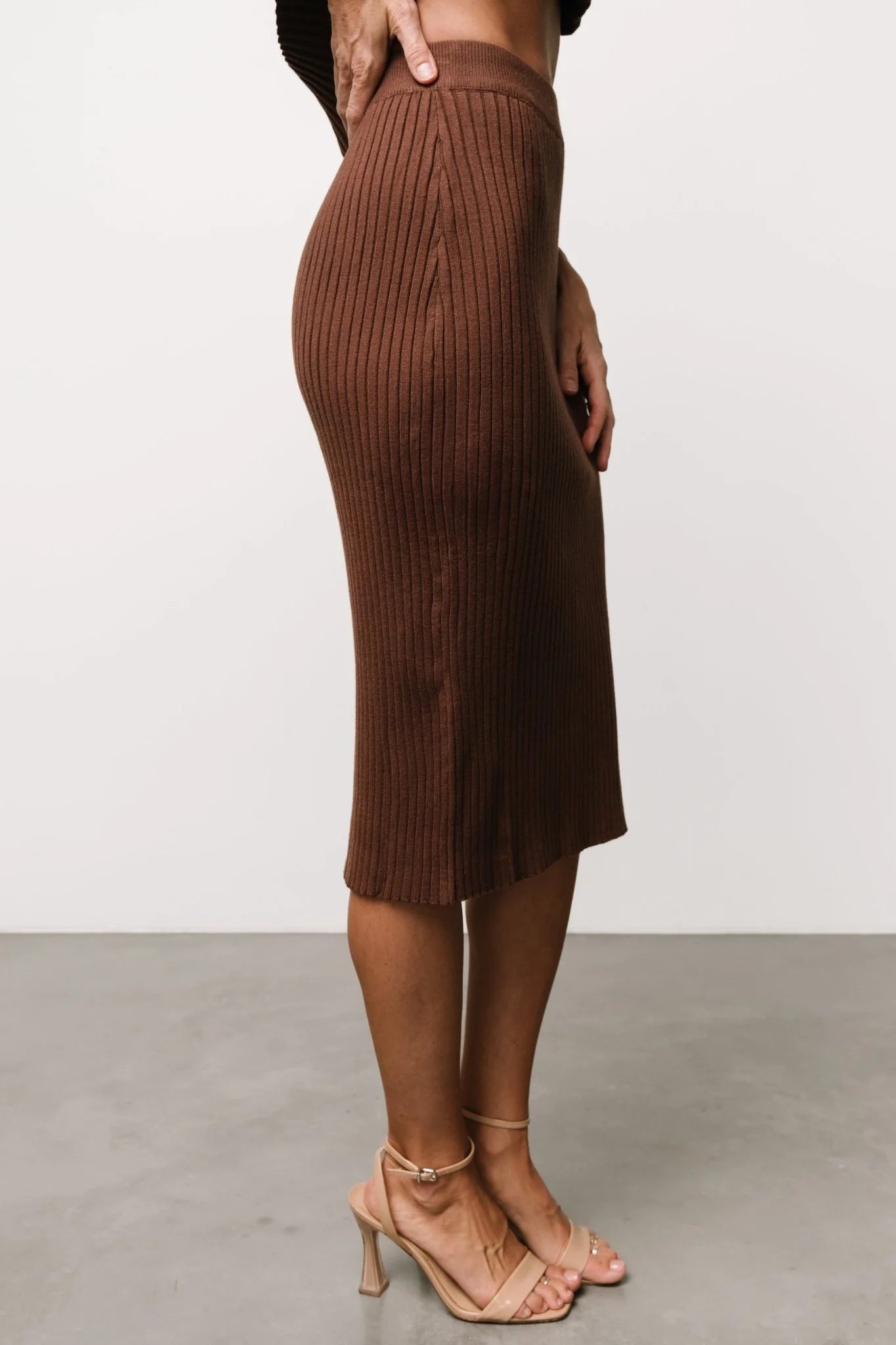Stormi Ribbed Midi Skirt | Brown