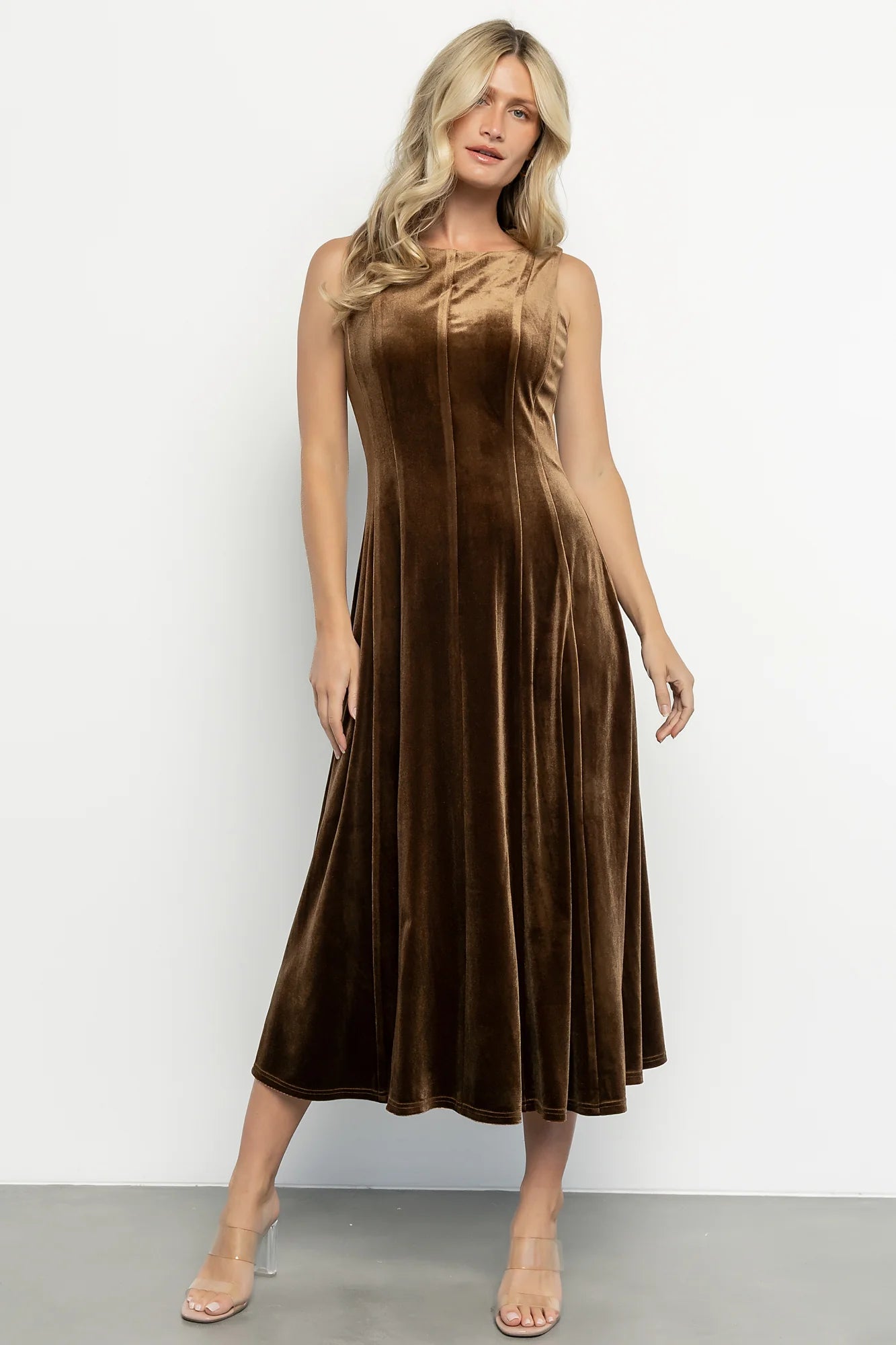 Annika Velvet Midi Dress | Bronze