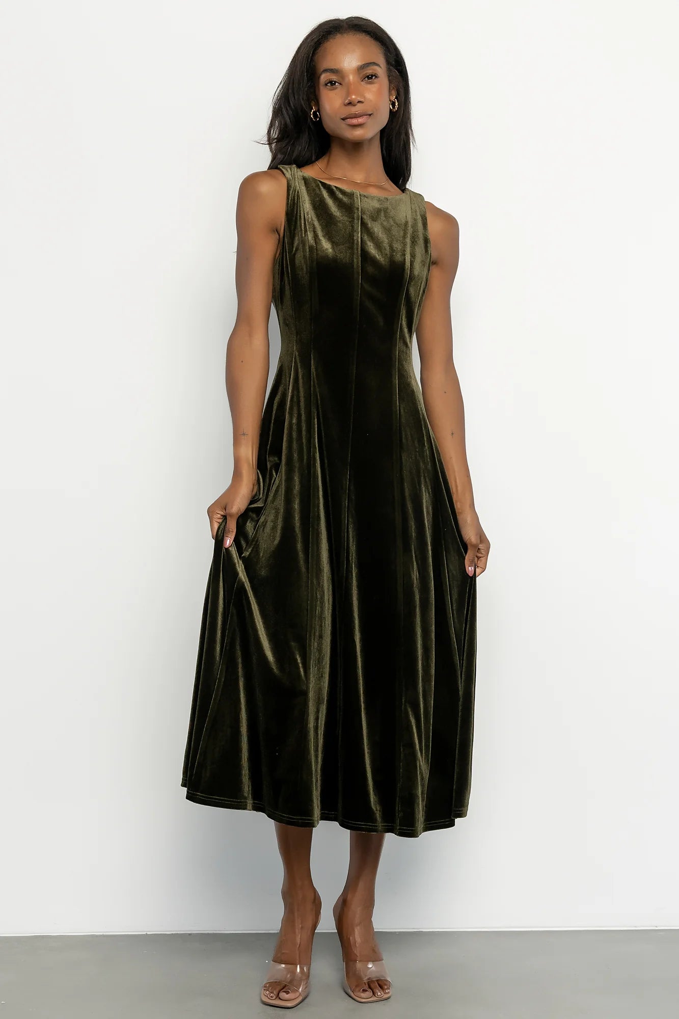 Annika Velvet Midi Dress | Olive
