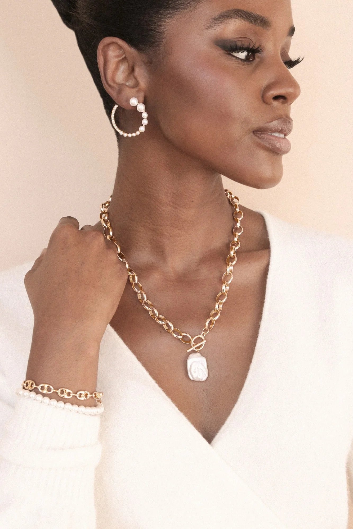 Edge of Water Pearl Pendant Necklace