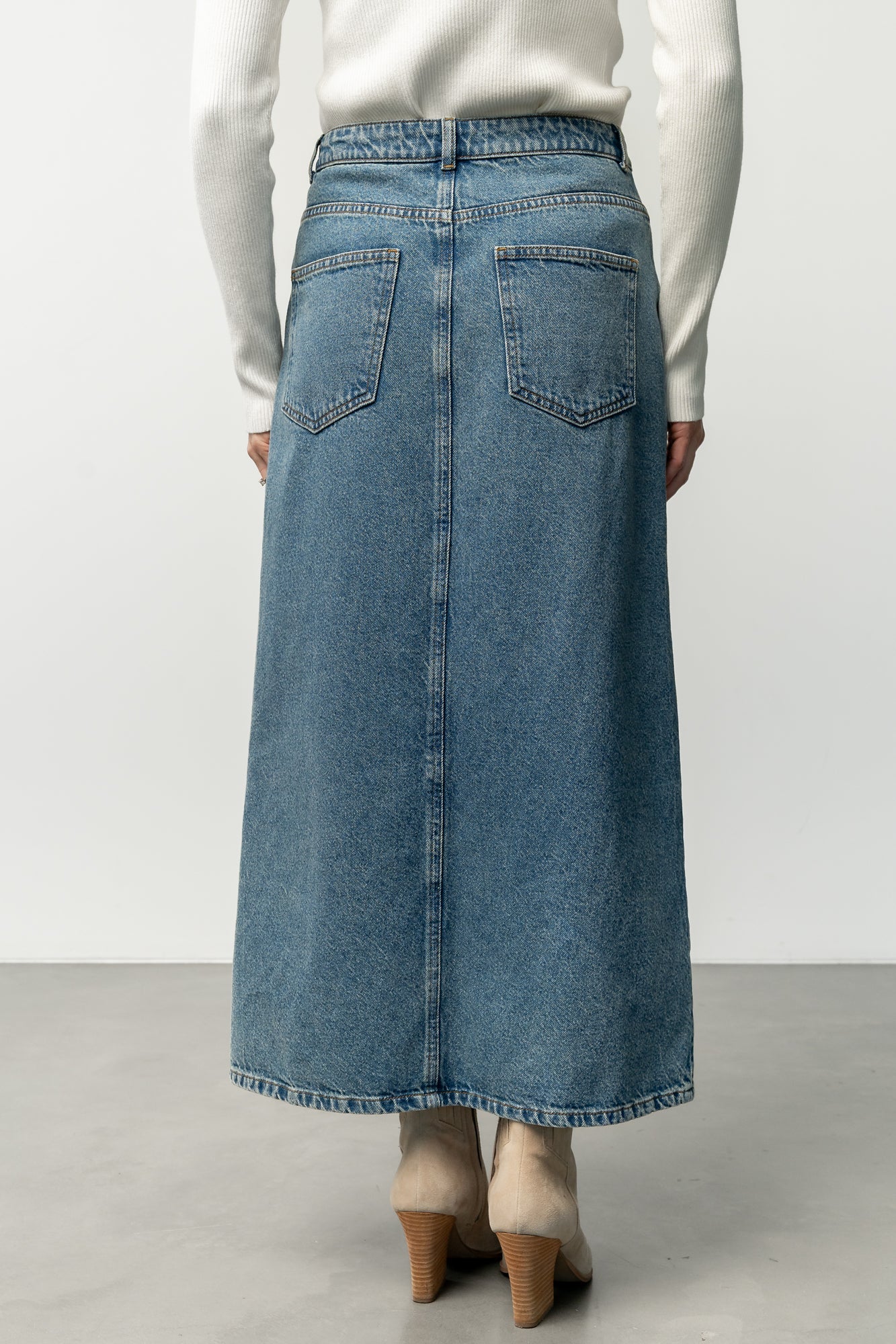Aleksa Denim Midi Skirt | Medium Wash