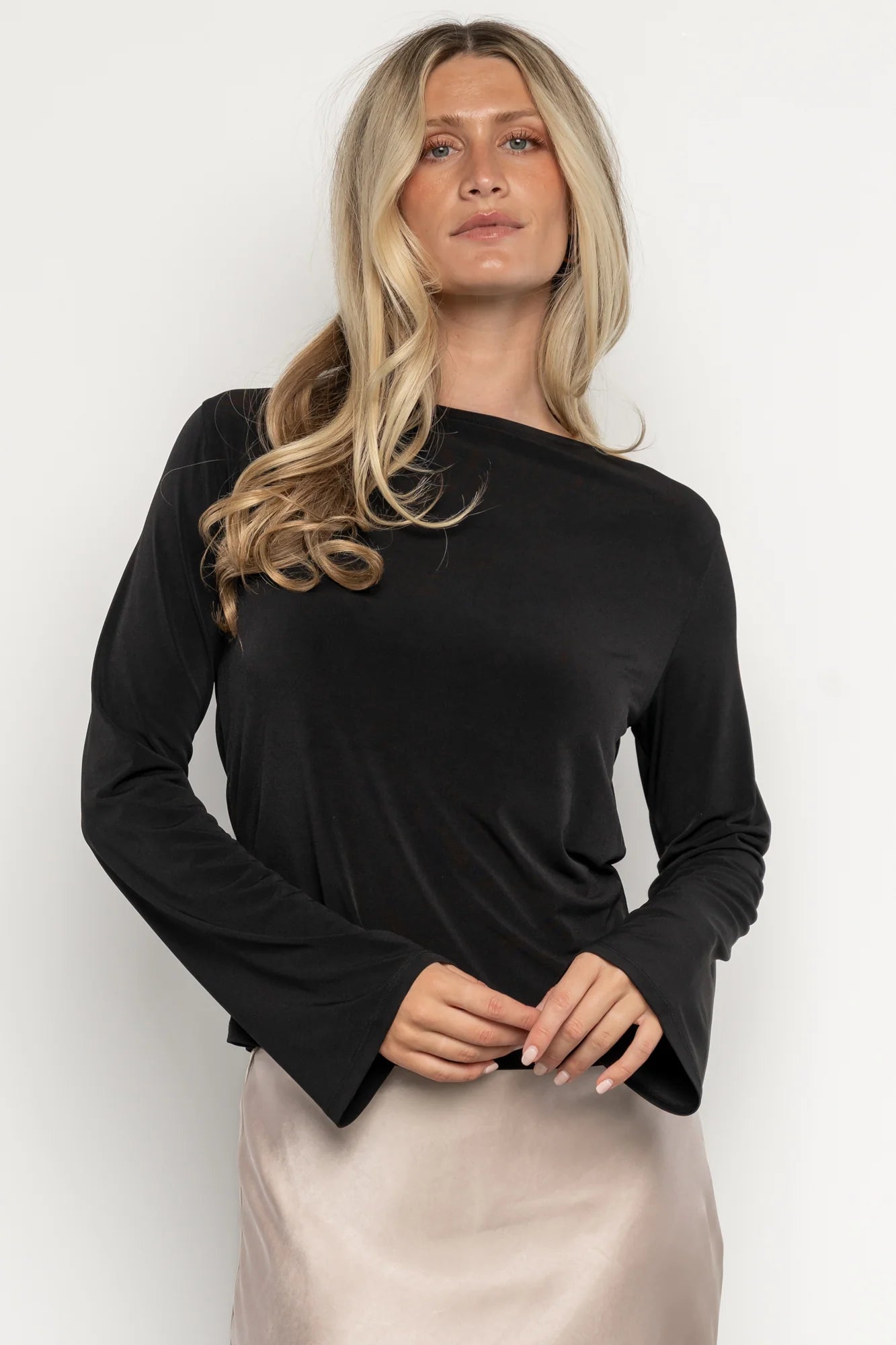 Tasia Drape Back Top | Black
