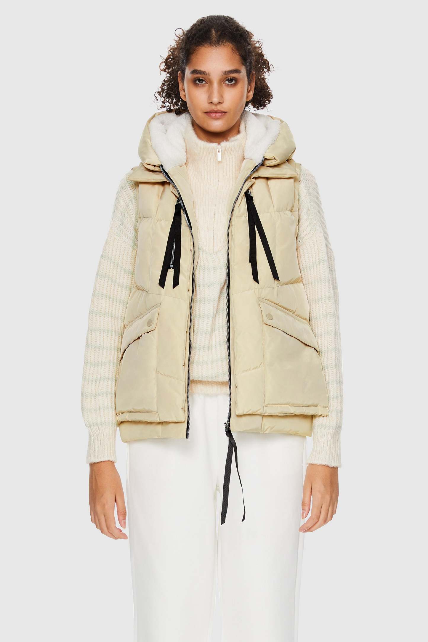 092 Universe® Cropped Down Vest