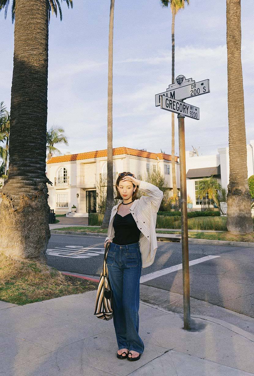 Odilia Mid Rise Straight Leg Jeans - Mid Indigo